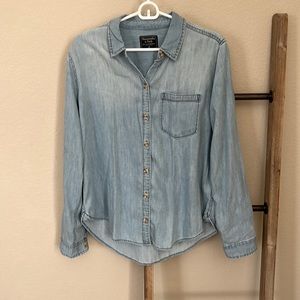 Abercrombie & Fitch boyfriend Denim button down shirt.